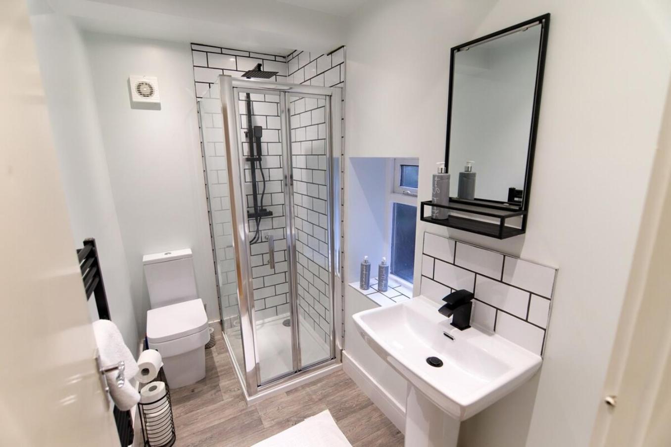 New- Modern 2Br Apt Wifi Sleep5 City Centre Шефилд Экстерьер фото